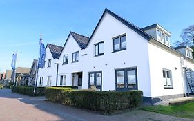 Giethoorn Old Art Hotel